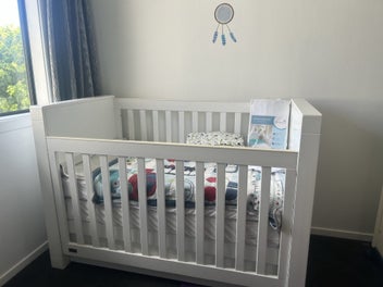 Listing 4 of 10 for Cot and toddler bed, sheets and mattress cover