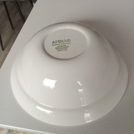 Listing 4 of 5 for Crown Lynn Apollo White Serving Dish