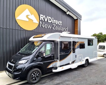 2022 Bailey Autograph 79-4i - Island Bed 4 Berth