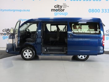 Toyota Hiace 2022 photo 4