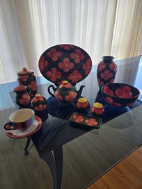 Listing 2 of 6 for Christine Harris Pottery set