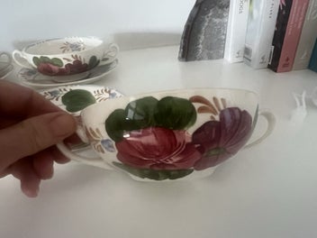 Listing 5 of 8 for 4 x Belle Fiore Soup bowls and saucers