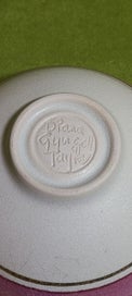 Listing 4 of 5 for Diana Gyngell Taylor pottery Bowl, Australia, signed