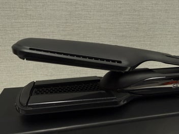 Listing 3 of 8 for GHD Duet Styler