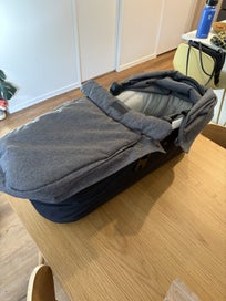 Listing 3 of 7 for Mountain Buggy Carry Cot Plus - for duet