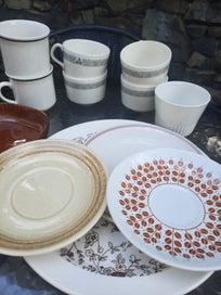Listing 3 of 4 for Assortment of Crown Lynn Plates and Mugs