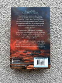 Listing 2 of 2 for The Murders at Fleet House - Lucinda Riley