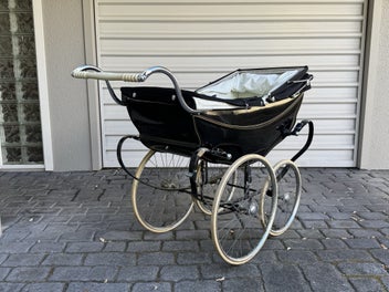 Listing 5 of 10 for Silver Cross 1950s Pram