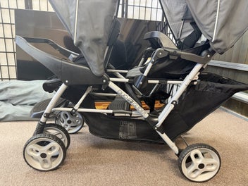 Listing 2 of 5 for Double Pram stroller… Duo Glider