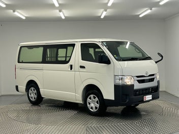 Toyota Hiace 2025 photo 2