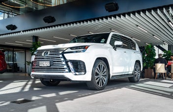 Lexus Lx 500D 2022 photo 2
