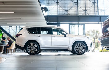 Lexus Lx 500D 2022 photo 3