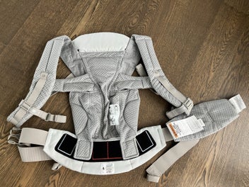 Listing 3 of 4 for Ergobaby Omni Breeze Baby Carrier - Pearl Grey