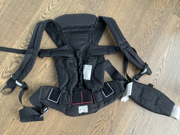 Listing 3 of 4 for Ergobaby Omni Breeze Baby Carrier - Onyx Black