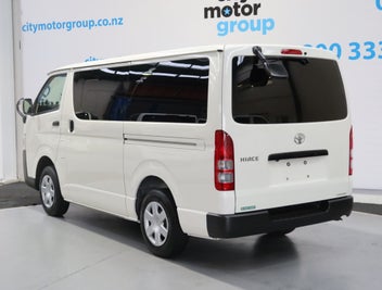 Toyota Hiace 2022 photo 3