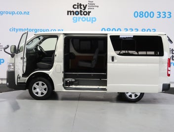 Toyota Hiace 2022 photo 4