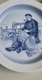 Listing 8 of 10 for <<< VINTAGE " ROYAL COPENHAGEN - DENMARK " DISH/PLATE >>>