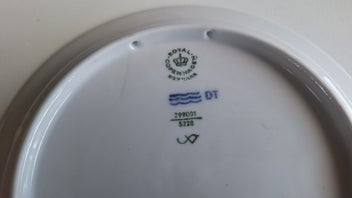 Listing 10 of 10 for <<< VINTAGE " ROYAL COPENHAGEN - DENMARK " DISH/PLATE >>>