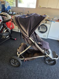 Listing 2 of 7 for Good condition Mountain Buggy