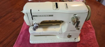 Listing 6 of 10 for Bernina sewing machine model 530-2 and accessories (feet for fancy stitching.