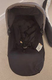 Listing 8 of 14 for Mountain Buggy Urban Jungle Luxury Set and Carry Cot Plus - Loads of Extras