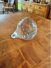Listing 2 of 4 for VINTAGE PUKEBURG SWEDEN GLASS HEDGEHOG PAPERWEIGHT.