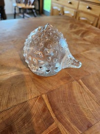 Listing 1 of 4 for VINTAGE PUKEBURG SWEDEN GLASS HEDGEHOG PAPERWEIGHT.