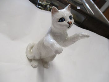 Listing 2 of 4 for *SH 984 - Vintage Beswick Figurine - Unusual White Cat Standing Up