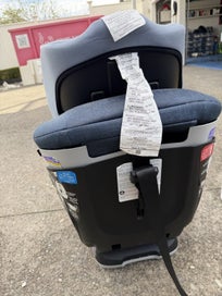 Listing 4 of 4 for Maxi-Cosi Magellan Max Car Seat Near New Used Once