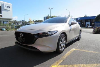 Mazda 3 2023 photo 4