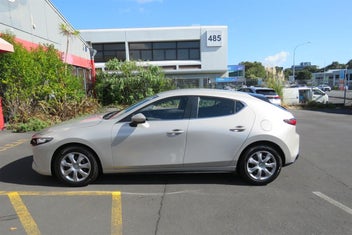 Mazda 3 2023 photo 5