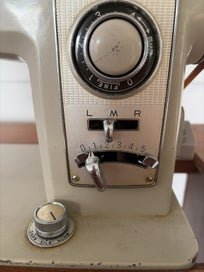 Listing 2 of 4 for Sewing Machine