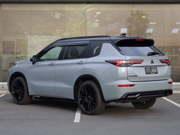 Mitsubishi Outlander 2026 photo 3