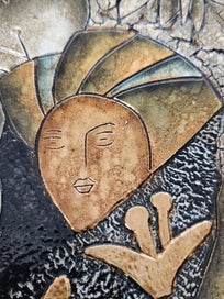 Listing 13 of 15 for Large Embossed Raised Pattern Display Plate