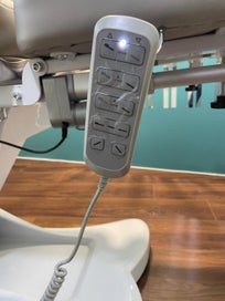 Listing 5 of 9 for Pedicure chair / Massage chair / Massage table