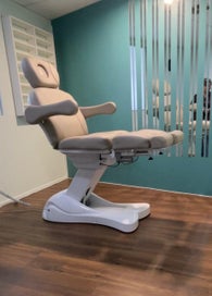 Listing 6 of 9 for Pedicure chair / Massage chair / Massage table