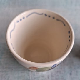 Listing 4 of 11 for 2 x Crown Lynn Fleurette older style egg cups - lovely condition