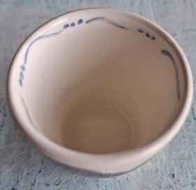 Listing 6 of 11 for 2 x Crown Lynn Fleurette older style egg cups - lovely condition