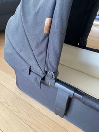 Listing 4 of 13 for Edwards & Co Carry Cot