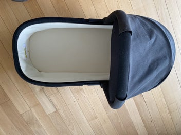 Listing 10 of 13 for Edwards & Co Carry Cot