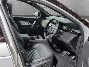 Land Rover Discovery Sport 2026 photo 3