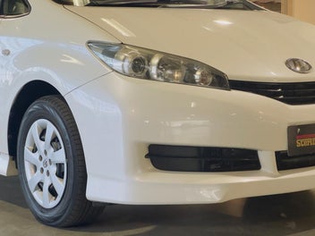 Toyota Wish 2012 photo 3