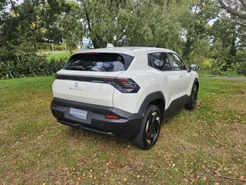 Suzuki E Vitara 2026 photo 4
