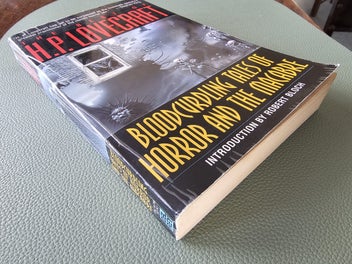 Listing 2 of 4 for H.P. Lovecraft – Bloodcurdling Tales of Horror and the Macabre