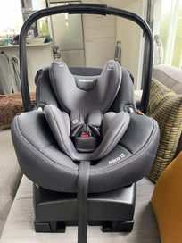 Listing 2 of 5 for Maxi Cosi Mico 12 capsule & base