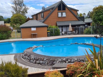 Listing 4 of 19 for Timeshare Ownership / One Week for Sale / Kaimanawa Lodge – Two-Bedroom Unit
