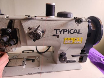Listing 4 of 8 for Typical walking foot commercial sewing machine