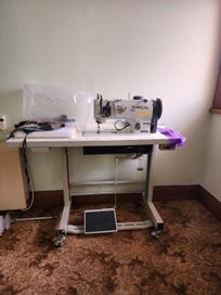 Listing 6 of 8 for Typical walking foot commercial sewing machine