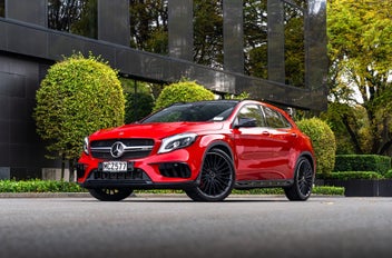 Mercedes-Benz Gla 45 2019 photo 2