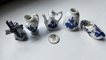 Listing 1 of 3 for Delft Minature set